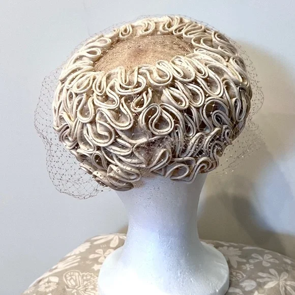 Vintage Strawbridge & Clothier Veiled Fascinator Hat - Picture 4 of 7